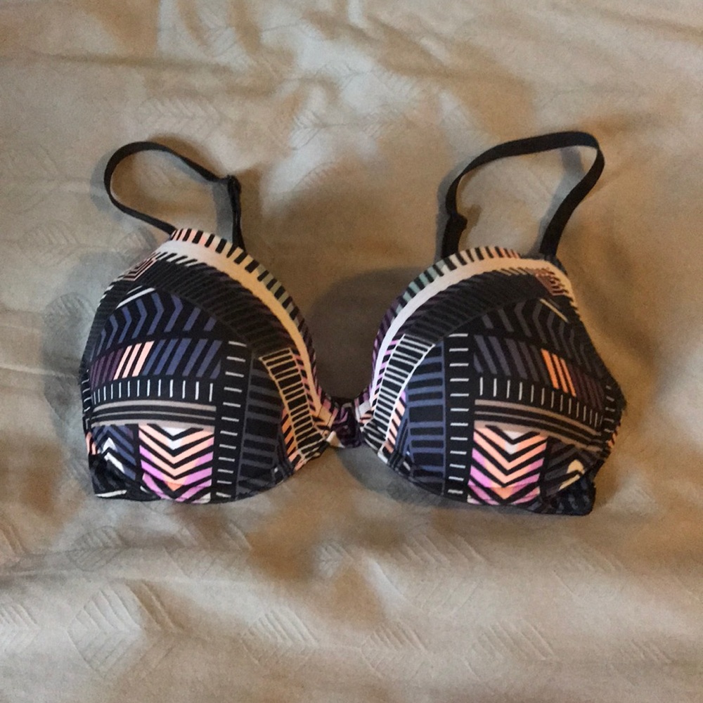 VS Pink wear everywhere push up